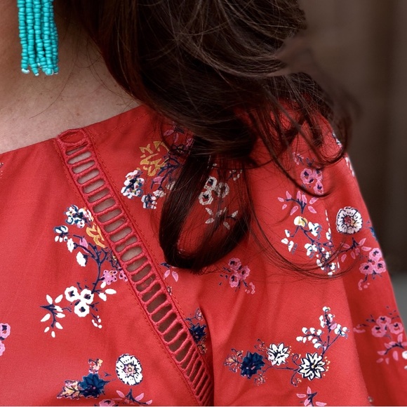 MODCLOTH whimsical wildflower short sleeve shift dress, floral - Picture 2 of 12